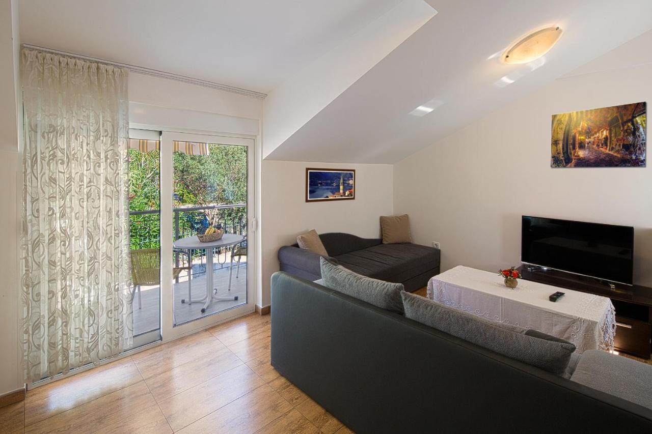 Apartment Kotor Bay Luaran gambar