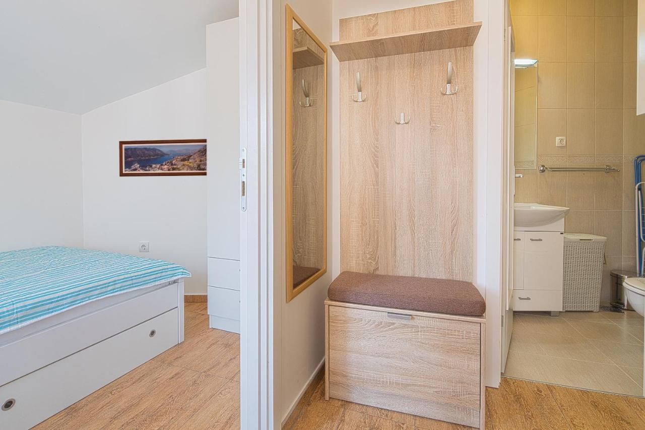 Apartment Kotor Bay Luaran gambar