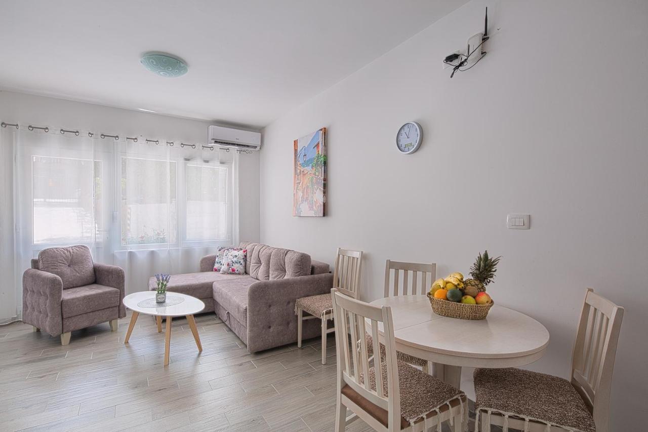 Apartment Kotor Bay Luaran gambar